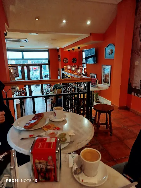 Cafetería Pastelería Cediel - Boadilla del Monte