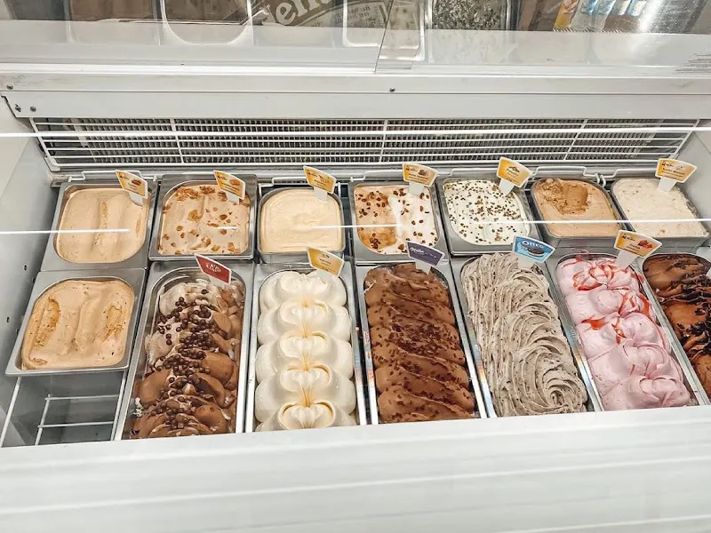 Tres Caprichos · Cafetería Pastelería - Tomelloso