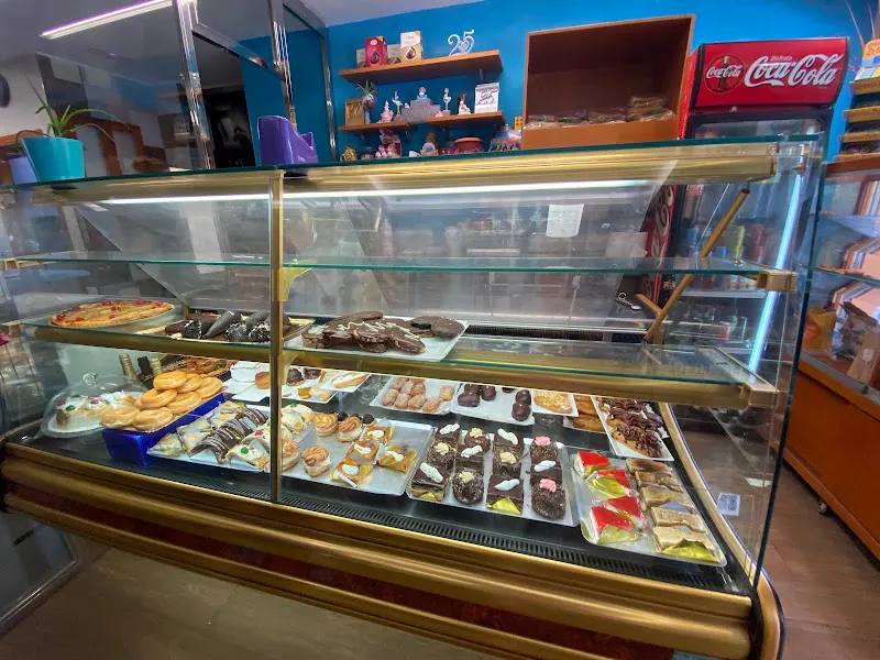 Confitería María - Cafetería en Cieza - foto 2