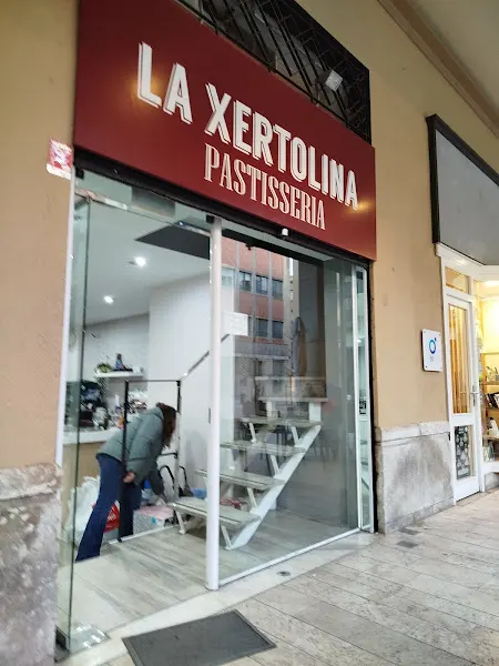 Pastisseria-Cafeteria la Xertolina - Pastelería en Tortosa - foto 2