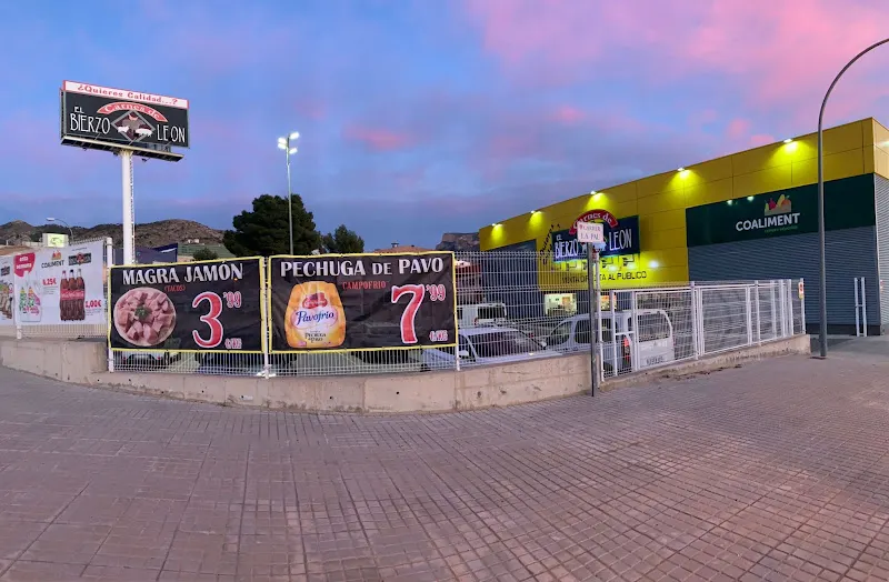 MAYORISTAS DE ALIMENTACION DE PETRER Y COX SL - Petrer