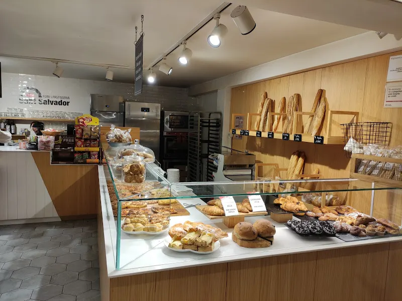 Forn Sant Salvador - Pastelería en Cambrils - foto 2
