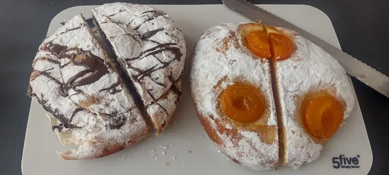Forn Ca'n Rizal. Pa i pastisseria artesanal - Mao