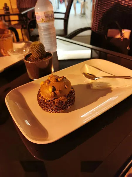 Petit Gâteau - Sucreria Francesa - Mao
