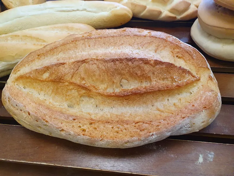 Panaderia "La Artesa" - Panadería en Coria del Río - foto 2