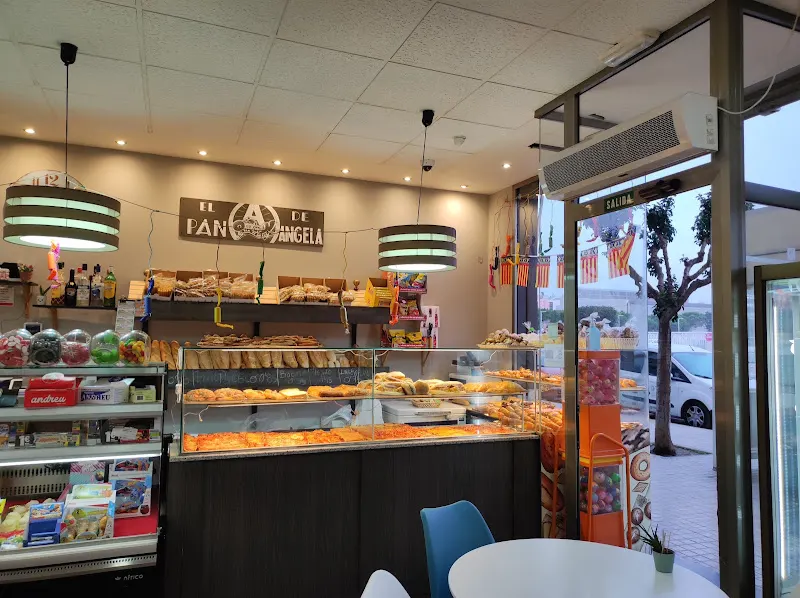 Panaderia Cafeteria "El Pan De Angela"
