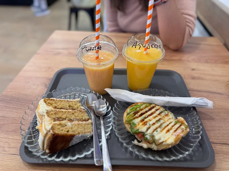 Mares cafés del Norte - Pastelería en Galdar - foto 2