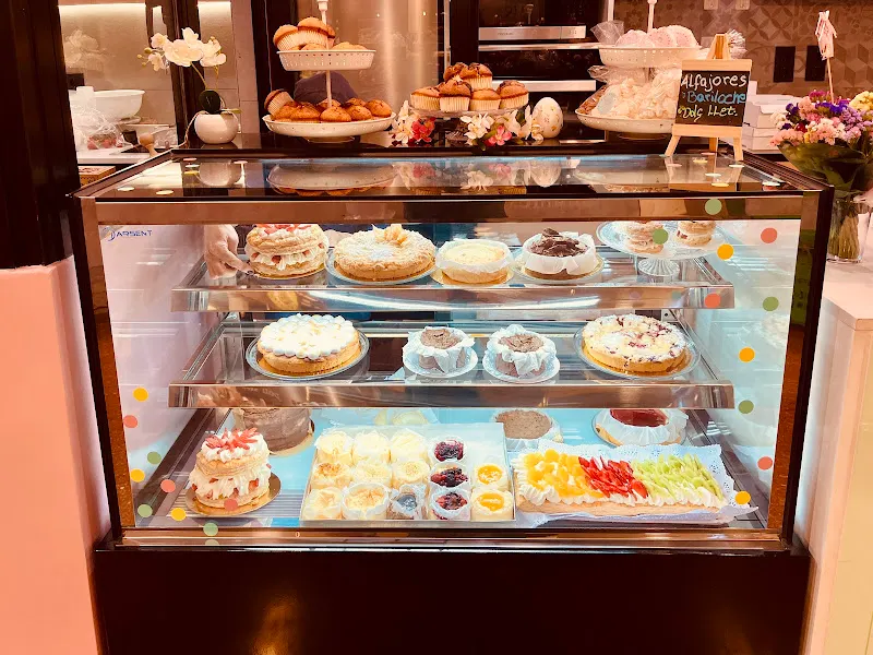 LA PASTISSERIA by Marité - Pastelería en Olesa de Montserrat - foto 2