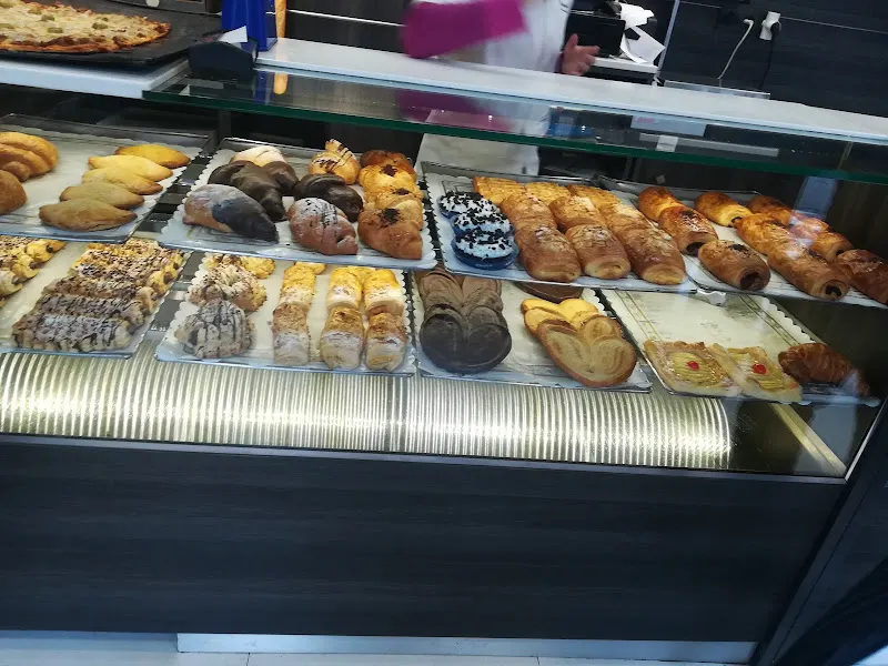 Croissanteria Estefanía - Pizzería en Alcalá la Real - foto 2