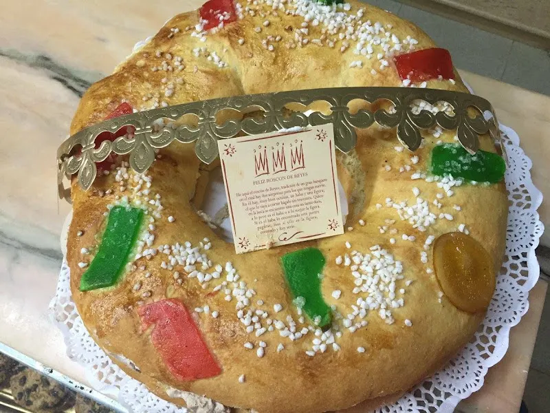 PANADERÍA BOLLERÍA S. PÉREZ COMESTIBLES EMBUTIDOS. - Requena