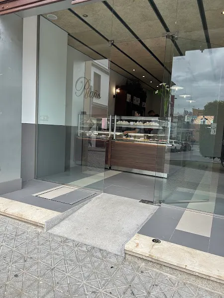 Confitería Riaño - Comercio en Mairena del Alcor - foto 2