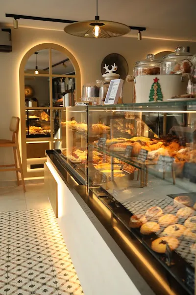 De Rosa Obrador - Panadería en Santa Cruz de Bezana - foto 2