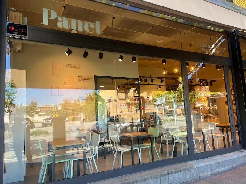 Panet Caldes - Forn de Pa, Pastisseria i Cafeteria