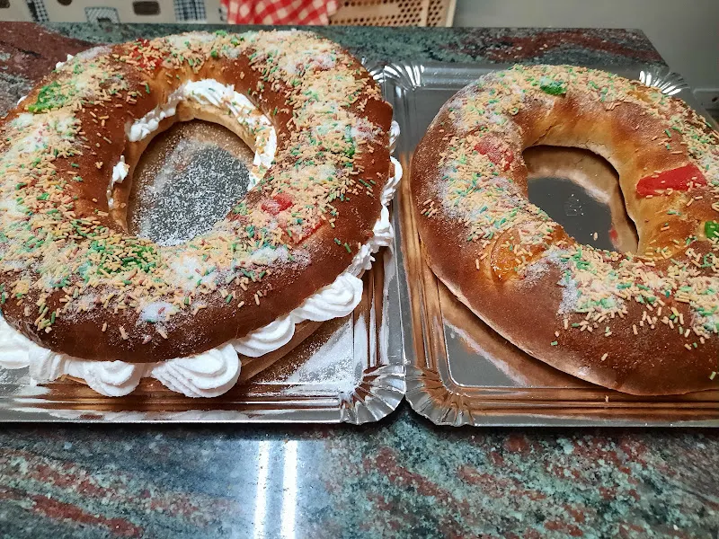 Panadería Ernesto Talavera - Panadería en Roda (La) - foto 2