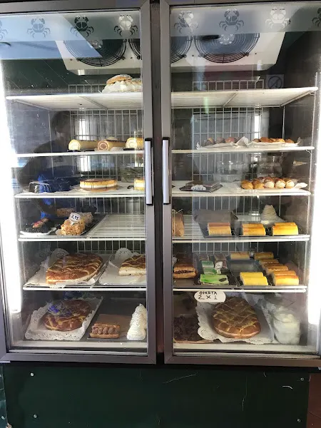 Can Ferrer - Panadería en Llica dAmunt - foto 2