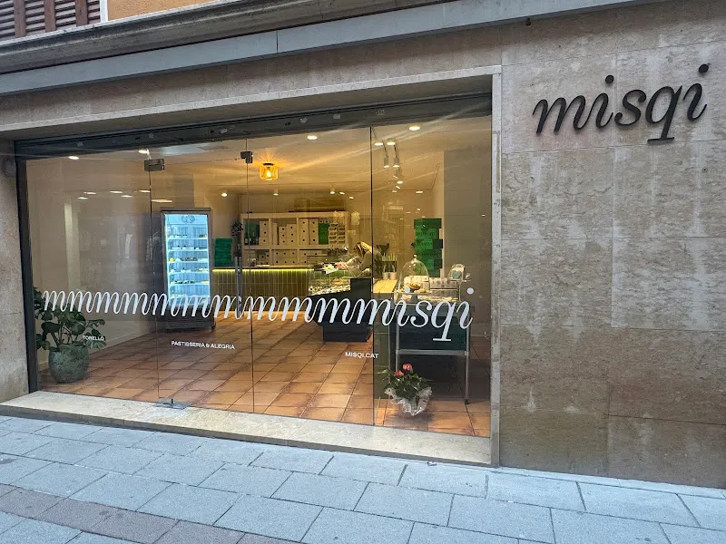 misqi - Pastelería en Torello - foto 2