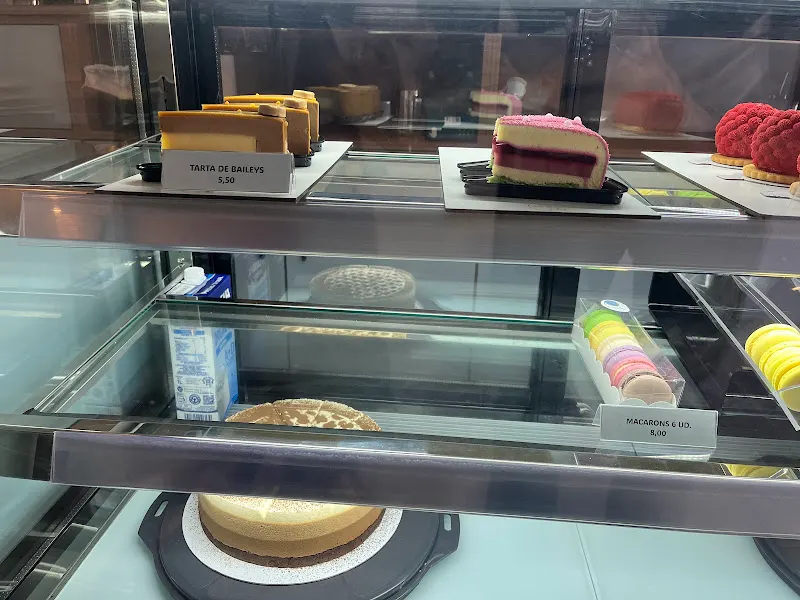 Silver Cake - Pastelería en Espartinas - foto 2