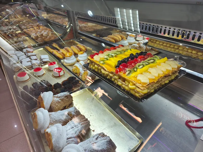 Lázaro Amor Lorenzo (Pastelería) - Pastelería en Bullas - foto 2