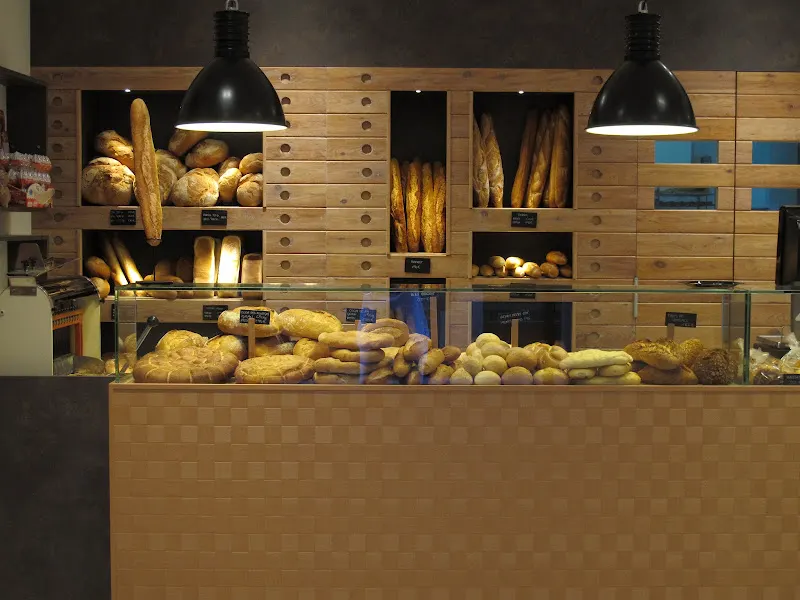 FLECA CAN FRANCÈS carrer Església - Panadería en Torroella de Montgrí - foto 2