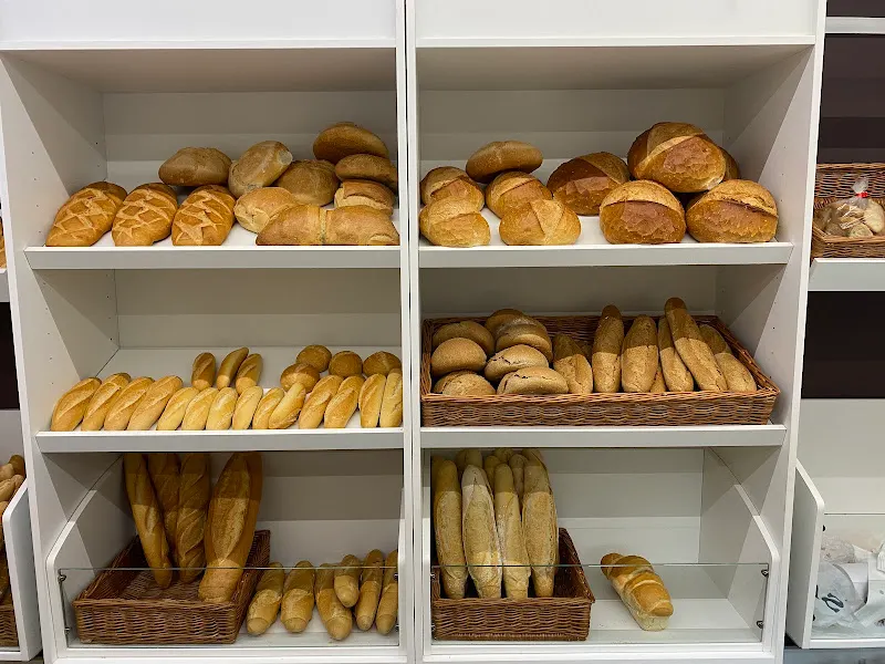 Forn De Pa Roque Pastisseria - Panadería en Alcanar - foto 2