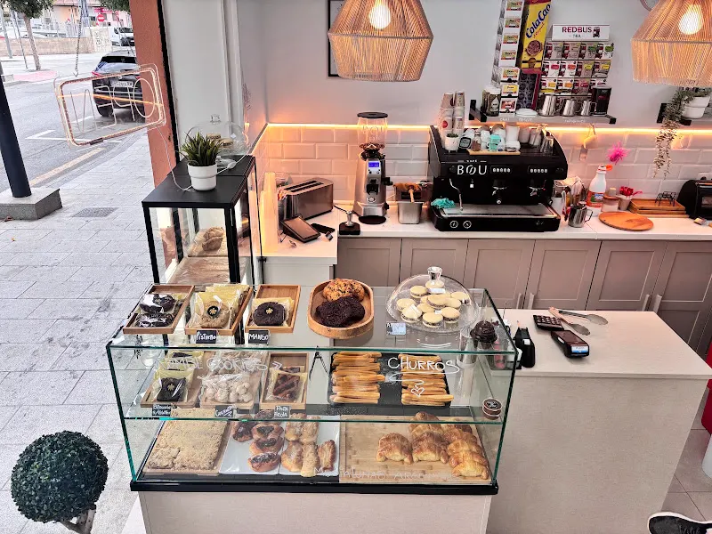 KLEIN Pasteleria & coffee - Pastelería en Castalla - foto 2