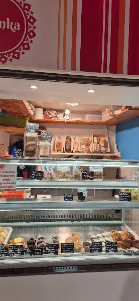 Yalanka | Panaderia | Pan masa madre | Empanadas | Reposteria artesanal | Sin azúcar - Alella