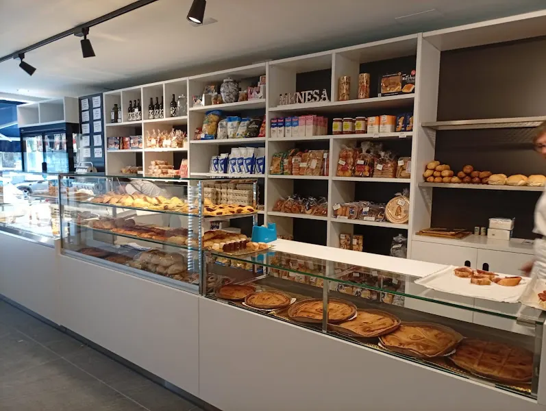 Panadería Menesa - Panadería en Colindres - foto 2