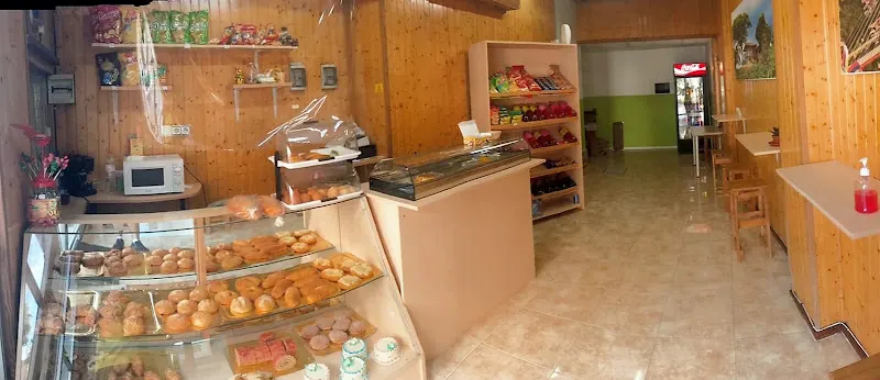 Confitería y panadería La Exquisita - Panadería en Murcia - foto 2