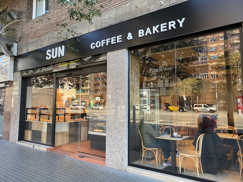 Sun forn de pa Cafeteria - Panadería en Barcelona - foto 2