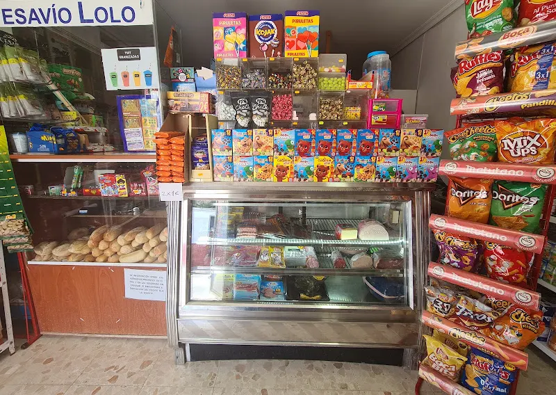 Desavio Lolo Pan Chucheria Bebida Alimentación - Panadería en Villanueva del Ariscal - foto 2
