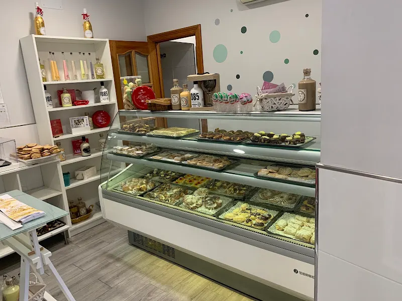PASTELERÍA Sánchez-Guzmán. - Yepes