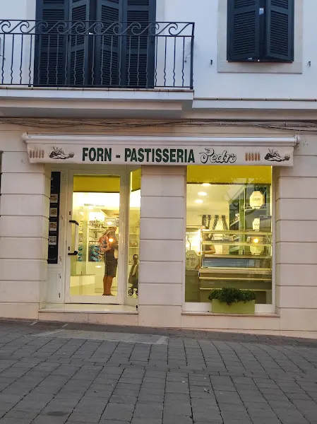 Forn pastisseria Pedro - Panadería en Ferreries - foto 2