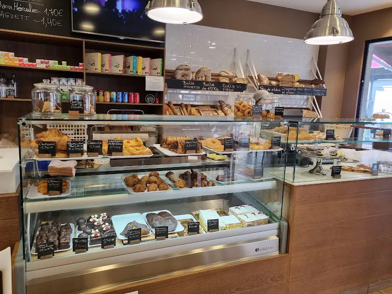 Tahonas Debén (A Coruña) - Panadería en Coruna (A) - foto 2