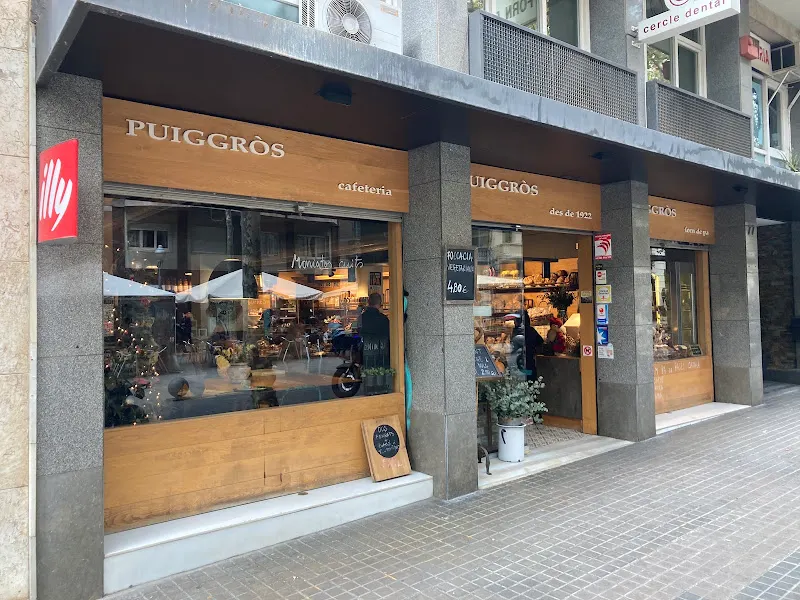 Forn de pa Puiggròs 1 - Panadería en Barcelona - foto 2