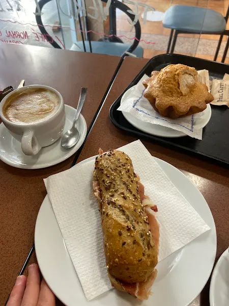 El horno Montbau, panaderos artesanos - Panaderos & Pasteleros Puig