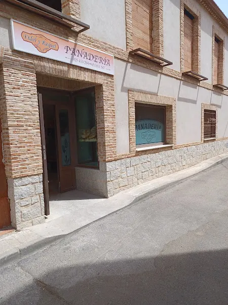Panaderia Fidel y Raquel en Navahermosa