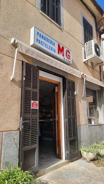 FORN I PASTISSERIA MG - Panadería en Selva - foto 2