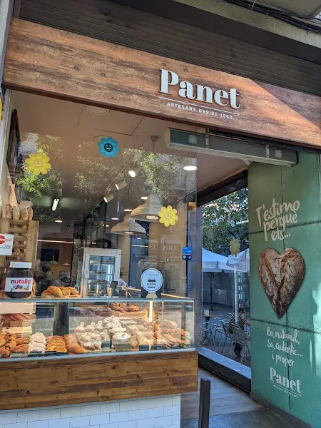 Panet Hostafrancs - Forn de Pa, Pastisseria i Cafeteria - Panadería en Barcelona - foto 2