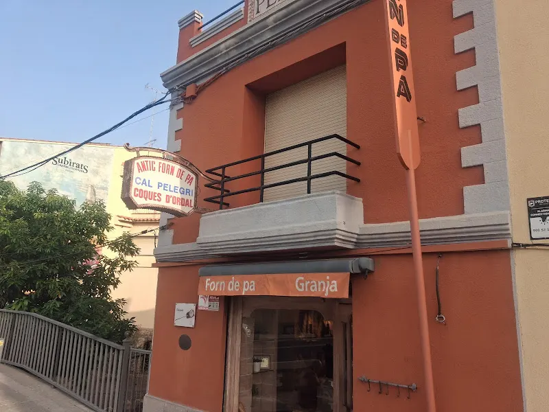 Forn i Pastisseria Cal Pelegrí - Panadería en Gelida - foto 2
