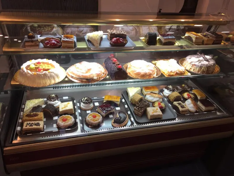 Forn i Pastisseria Can Toni - Pastelería en Vilafranca de Bonany - foto 2