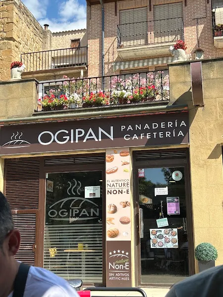 Ogipan Panadería Cafetería - Puente la Reina/Gares