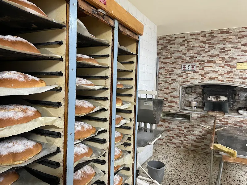 Panadería Valentín Ruiz “El Dije” - Panadería en Mesas (Las) - foto 2