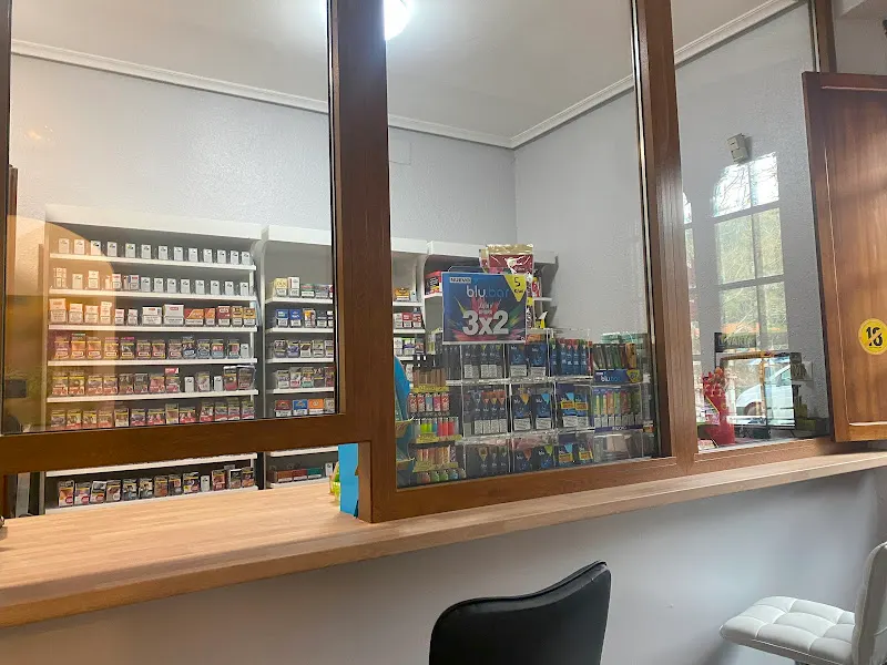 La taberna de MOISES-ESTANCO-BAR-CAFETERIA-PANADERIA-CBD - Arnuero