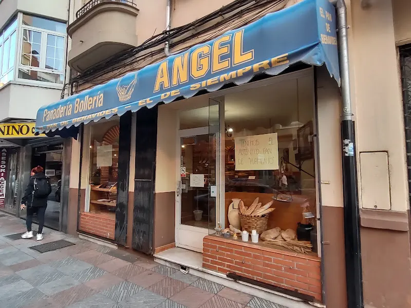 Panadería Repostería Ángel - Panadería en León - foto 2