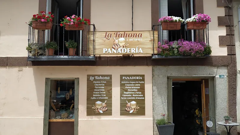 La Tahona Panaderia - Panadería en Buitrago del Lozoya - foto 2