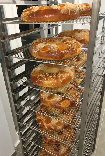 Mondalindo Pan Artesano - Panadería en Bustarviejo - foto 2