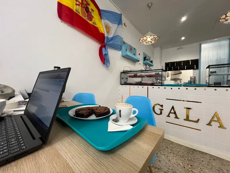 Pastelería Gala - Panadería en Maella - foto 2