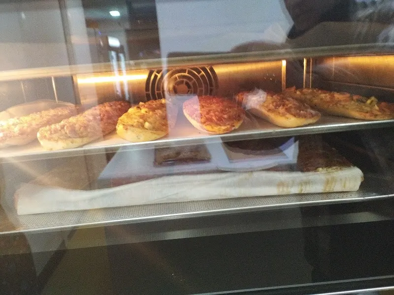Bollería Loli - Panadería en Granada - foto 2
