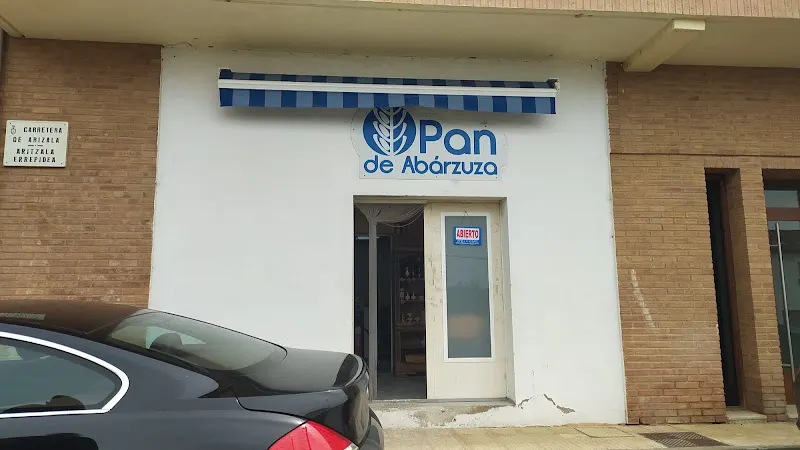 Pan de Abárzuza - Abarzuzako okina - Panadería en Abarzuza - foto 2