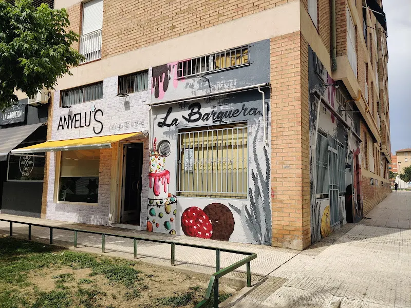 Panadería Pastelería La Barquera - Panadería en Huesca - foto 2
